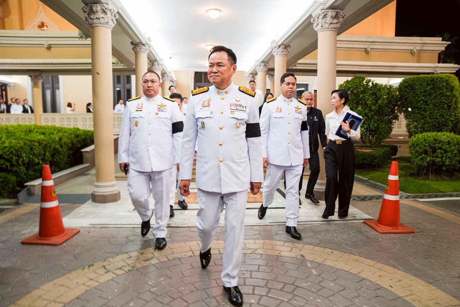 ‘ครม.อนุทิน 2’ จ่อปรับลด 'งบภาครัฐ' รื้อ 'โครงสร้างพลังงาน' ลุย 'คนละครึ่ง-สินเชื่อเกษตรกร'