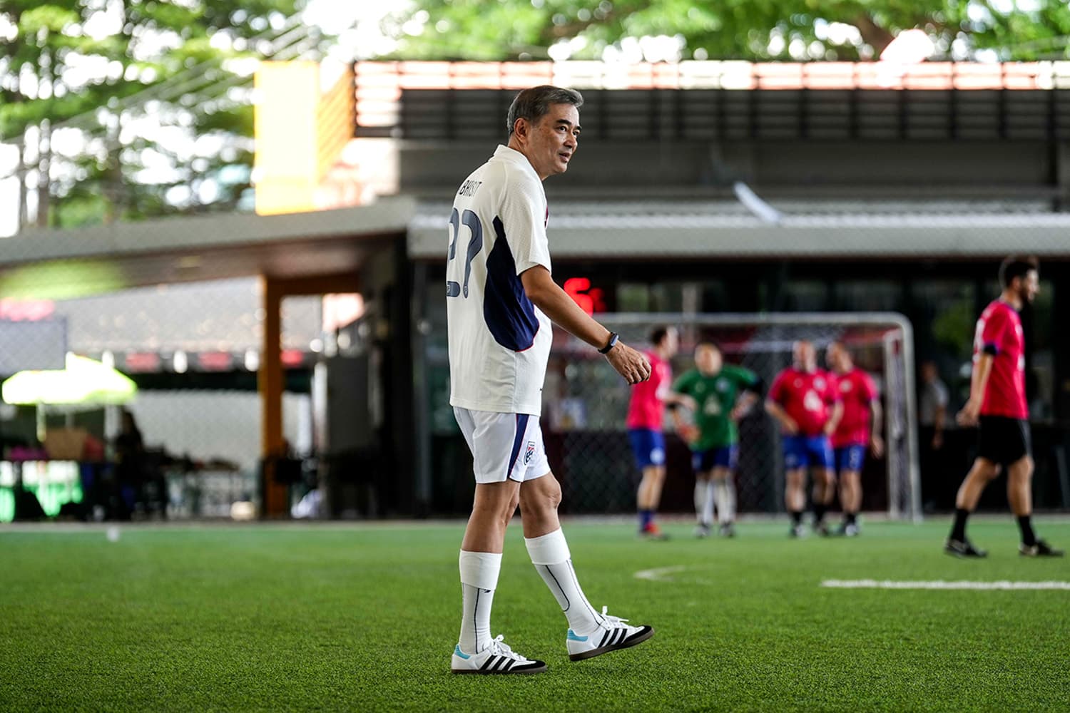 Photo Story :‘อนุทิน’ พบ ‘อภิสิทธิ์’ ครั้งแรกหลังรีเทิร์น ‘หัวหน้าพรรคปชป.’