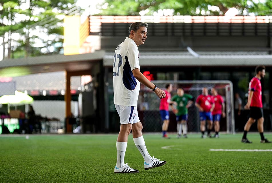 Photo Story :‘อนุทิน’ พบ ‘อภิสิทธิ์’ ครั้งแรกหลังรีเทิร์น ‘หัวหน้าพรรคปชป.’