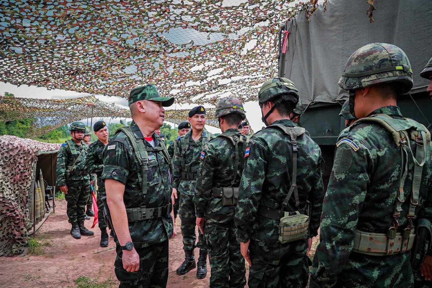 มทภ.1 ลุย จ.สระแก้ว ตรวจความพร้อม ‘ทหารม้า-ปืนใหญ่’ ทางยุทธวิธี - ผบ.ตร. เยี่ยม คฝ.