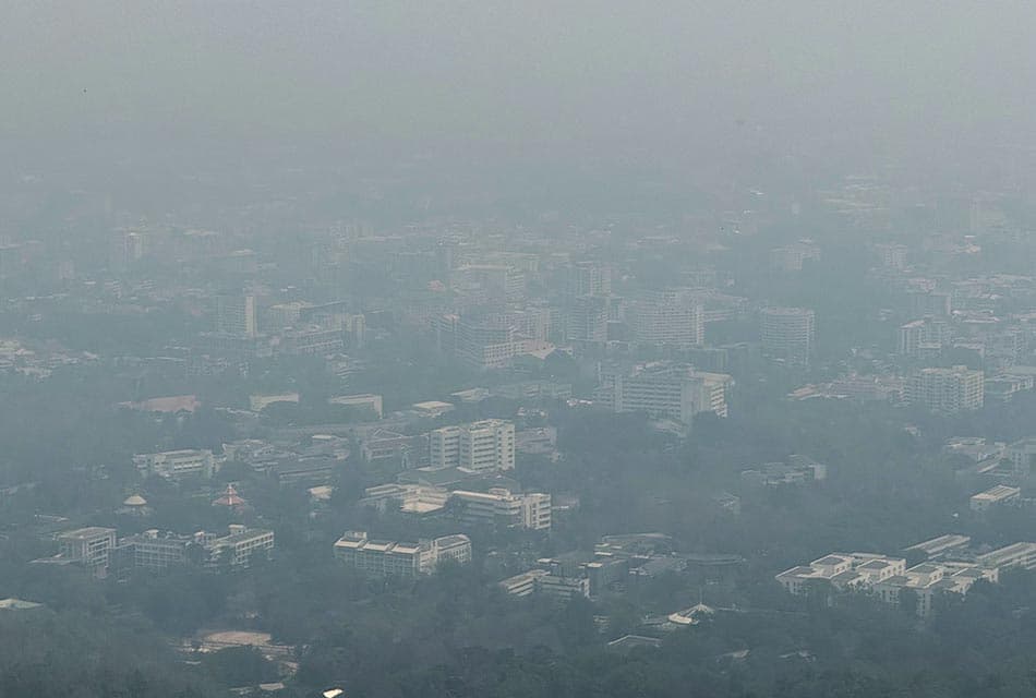 เชียงใหม่จมฝุ่นพิษ 'PM 2.5 - หมอกควัน' ปกคลุมทั้งเมือง ระดมทุกภาคส่วนเร่งควบคุมสถานการณ์