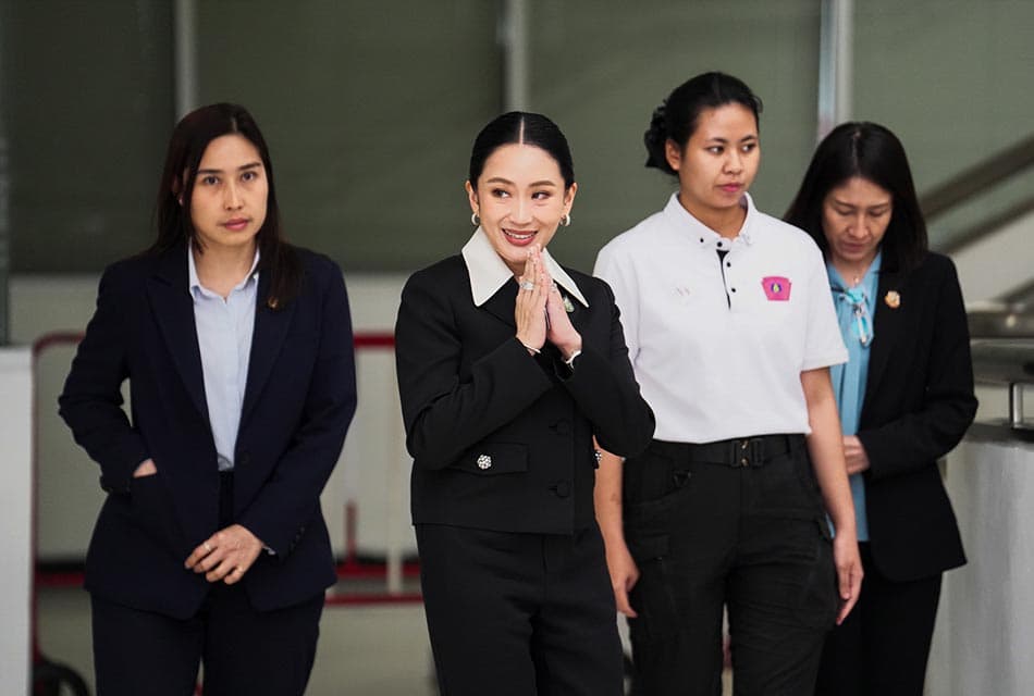 Photo Story :‘แพทองธาร’ ยิ้มสู้ หลัง ‘ศาลรธน.’ แถลงปิดไต่สวน ‘คดีคลิปเสียง’