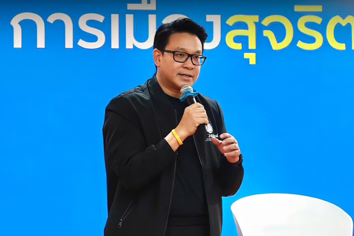 ‘ปชป.’ ส่งแน่ ผู้ว่าฯ กทม. ‘สกลธี’ เผยเป็น ‘ผู้ชาย’ 15 พ.ค. เปิดตัว พร้อม ส.ก.