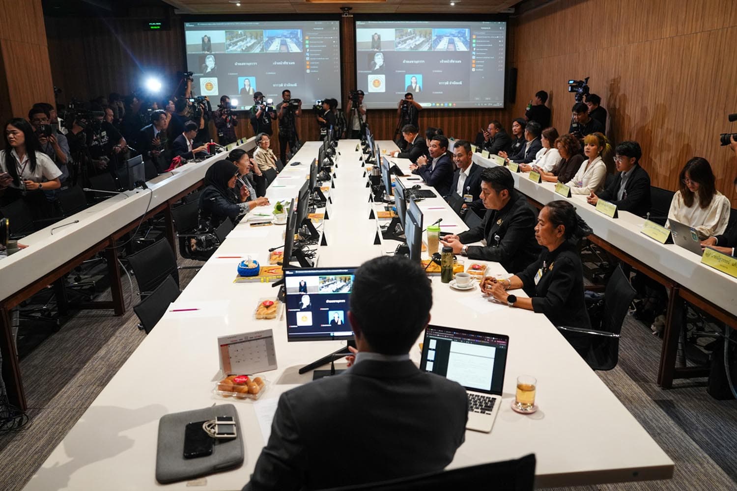 ‘กมธ.พัฒนาการเมืองฯ สว.’ เชิญ ‘กกต.-กลุ่มนับใหม่ OK นะ’ เข้าแจง คดี ‘ชลบุรี เขต 1‘