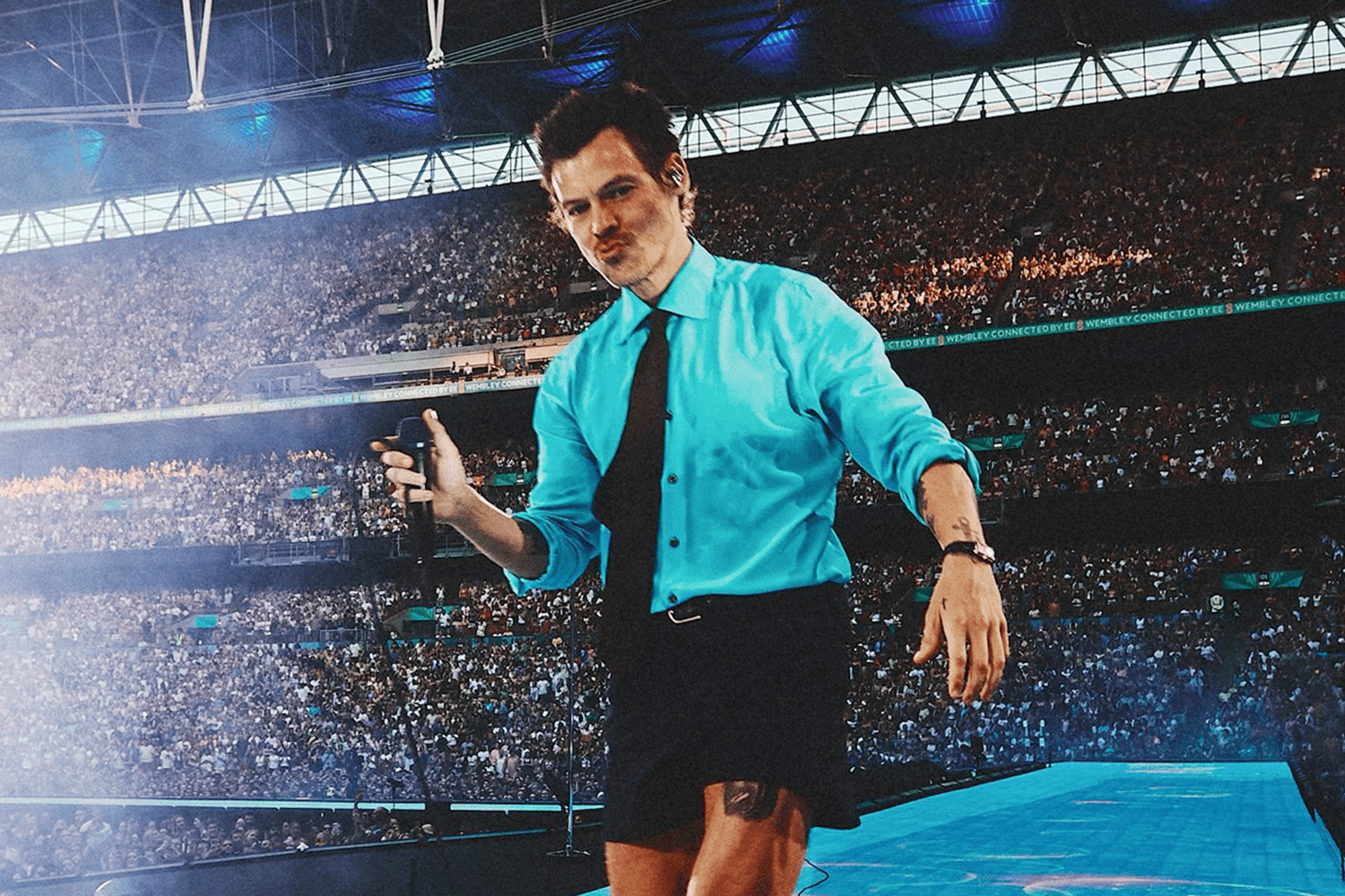 กระแสฟุตบอลโลกมาแรง! Harry Styles หยิบ ‘Three Lions’ ร้องกลาง Wembley จนเจ้าของเพลงยอมฟรีค่าลิขสิทธิ์