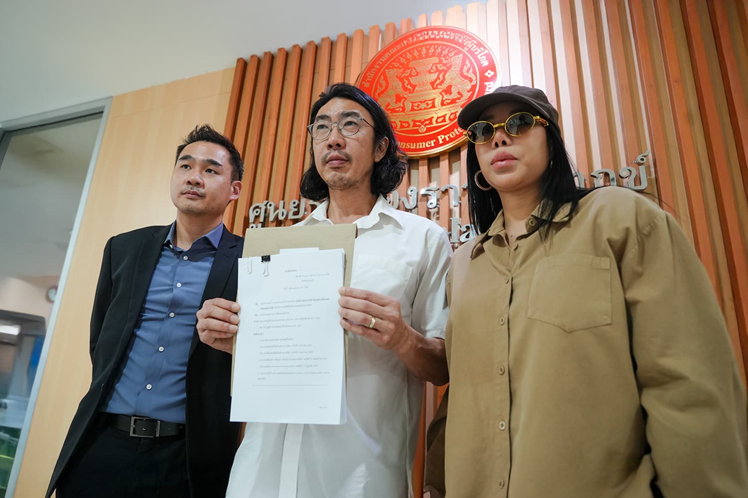 โค้ชเชษฐ์-โค้ชนัตตี้ บุก สคบ. ฟ้องเฮอร์บาไลฟ์ เลิกสัญญาไม่เป็นธรรม กว่า 1,153 ล้านบาท