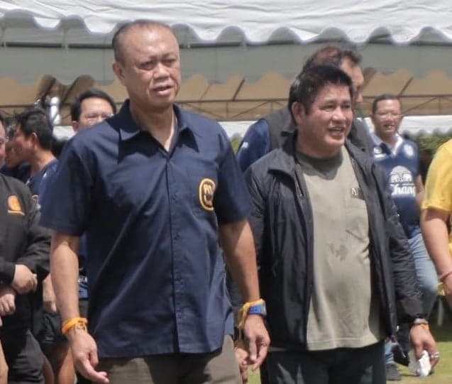 เนวิน กับ ธรรมนัส