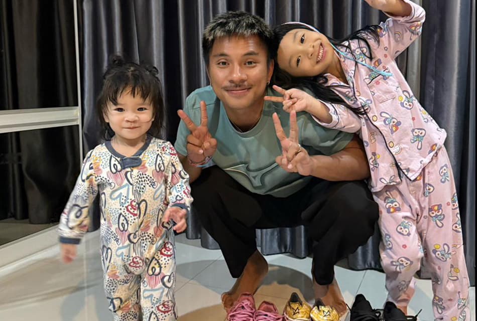 ช่วยอะไรได้ ช่วยกัน! ‘นุ๊ก’ จักพัน นักเตะแข้งเทพนำสตั๊ดร่วมประมูลช่วยน้ำท่วม