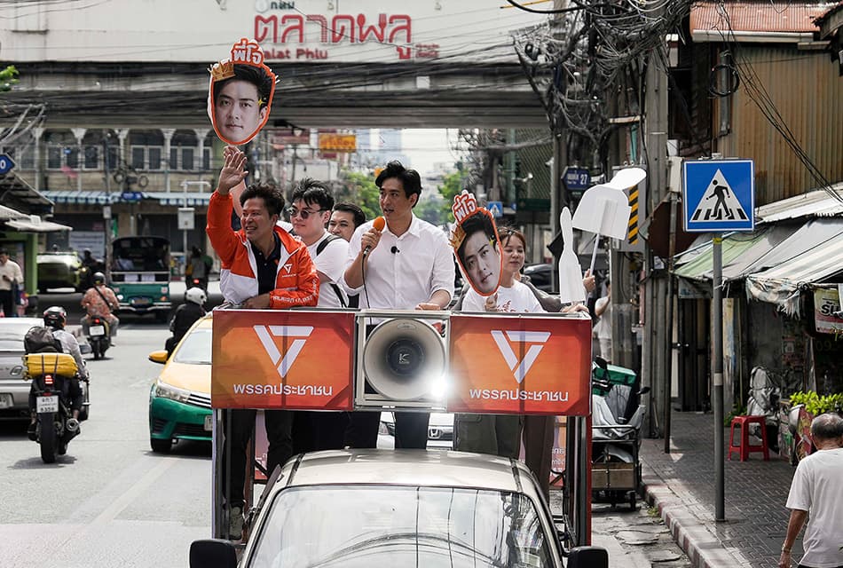 Photo Story 'โจ ชัยวัฒน์' ย้อนวันวานวัยเด็ก 'ตลาดพลู' หาเสียง-แนะนำตัวพ่อค้าแม่ค้า