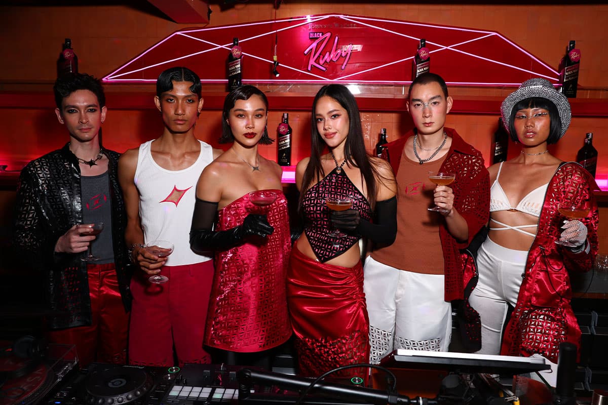 Johnnie_Walker_Black_Ruby_SPACEBAR_Photo03_d400ba3094.jpg
