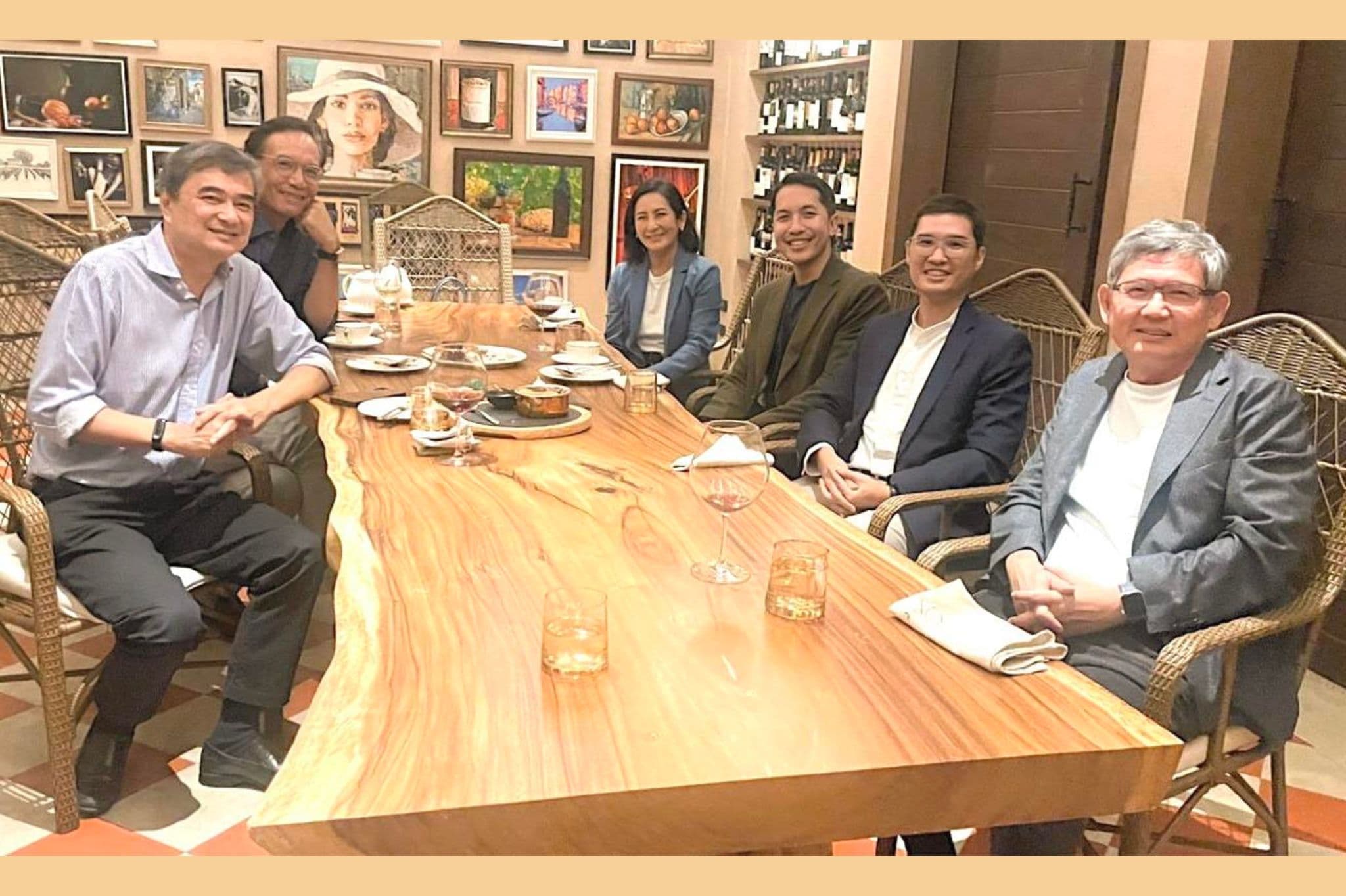 FB : กรณ์ จาติกวณิช - Korn Chatikavanij ( 3 ต.ค. 68)