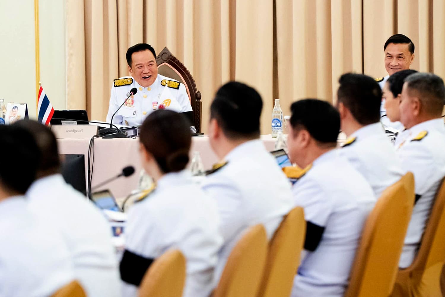 ‘อนุทิน’ นำถก ‘ครม.นัดพิเศษ’ สลายขั้ว ‘พรรครัฐบาล’ กำชับร่วมประชุม ครม. ไม่ใช่แค่ ‘ตรายาง’