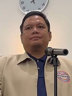 ไผ่ ลิกค์