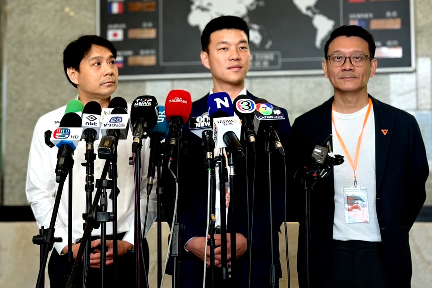 ‘ปชน.’ ฟอร์ม ‘ครม. เงา’ ตรวจสอบ ‘รบ.’ หวังงาน ‘พื้นที่ - สภา’ ไร้รอยต่อ