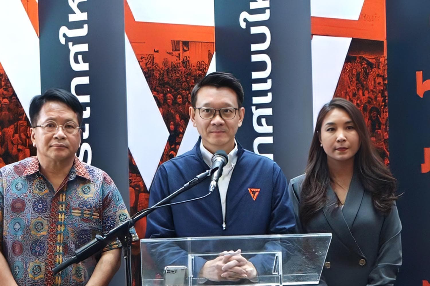 'ปชน.' ซัด มาตรการเยียวยา 'รัฐบาล' ไม่ได้สัดส่วนความเดือดร้อน