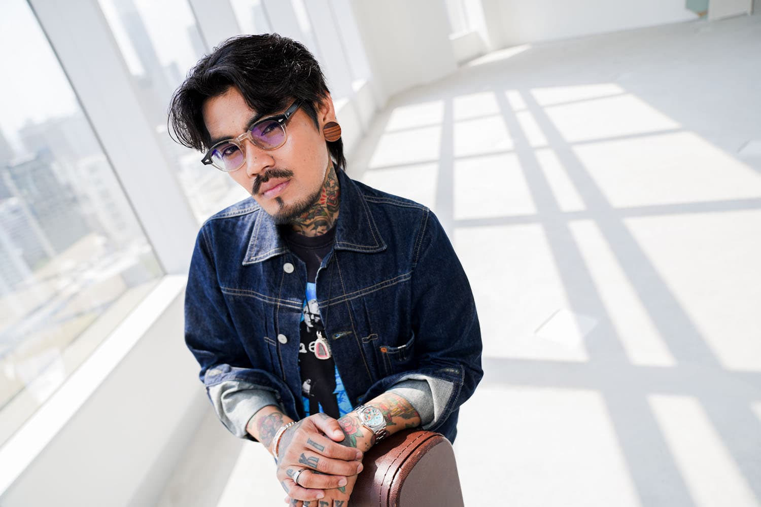 ย้อนความทรงจำดีๆ กับเพลง ‘อบอวล’ เพลงสุดท้ายในอัลบั้ม ‘เพลงประกอบชีวิต’ อัลบั้มแรกในชีวิตของ ‘เล็ก รัชเมศฐ์’