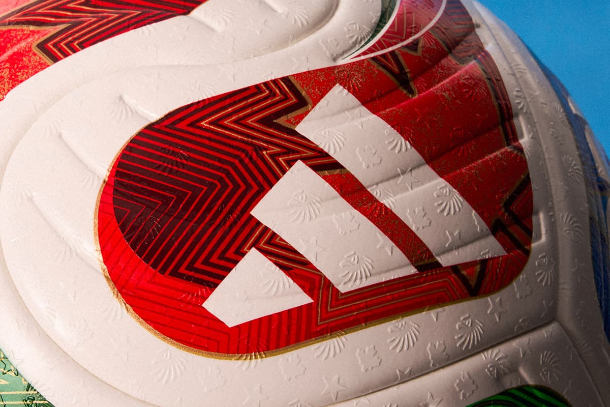 Photo-story-Adidas-TRIONDA-2026-World-Cup-Matchball-SPACEBAR-Photo05.jpg
