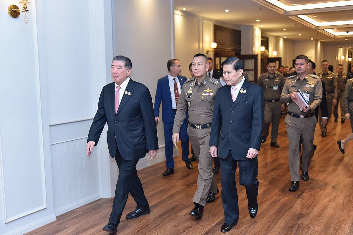 Phumtham-postpones-police-appointments-SPACEBAR-Photo01.jpg