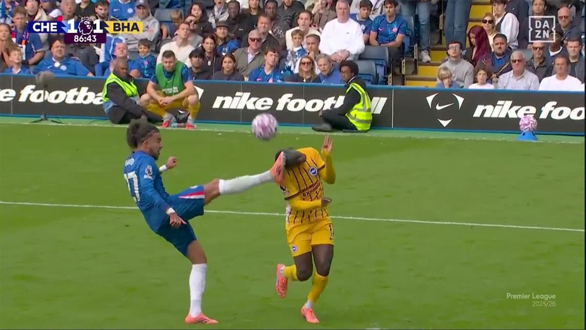 Premier-League-referee-mistake-week-6-SPACEBAR-Photo01.jpg