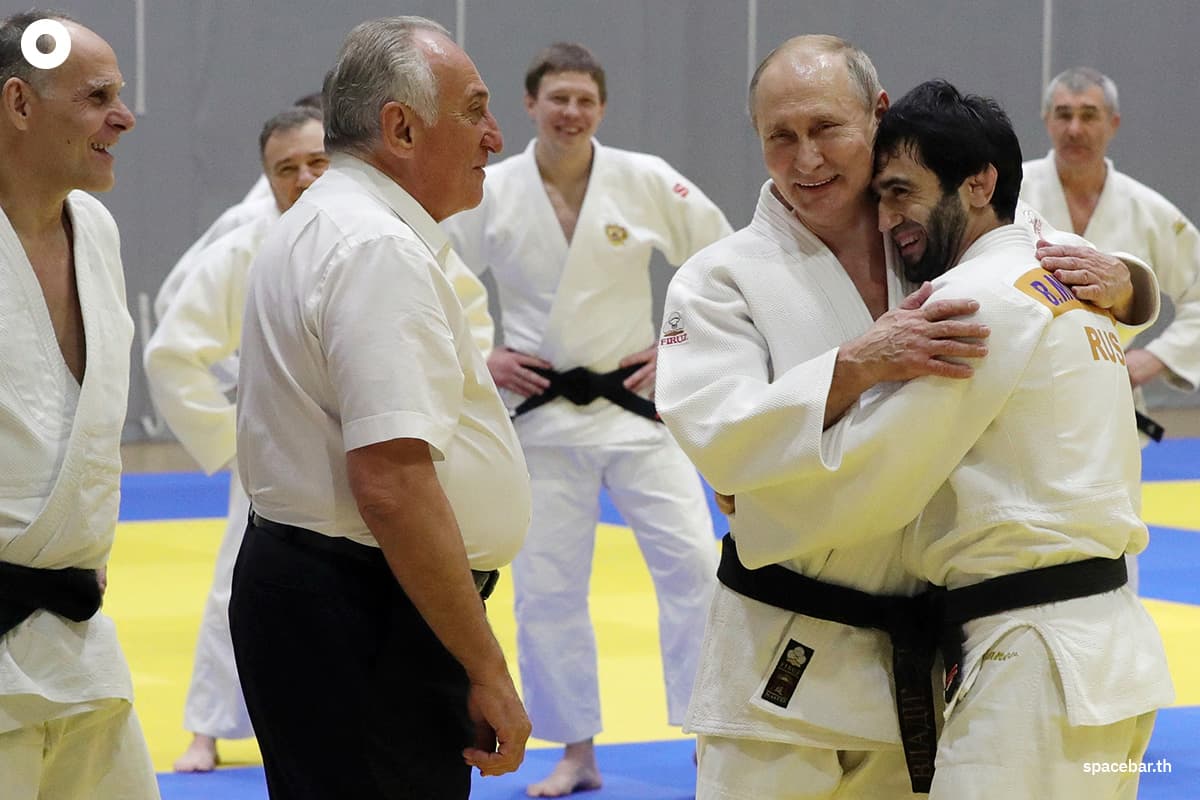 ปูตินเข้าร่วมการฝึกซ้อมกับสมาชิกทีมยูโดแห่งชาติรัสเซียในเมืองโซชิ เมื่อวันที่ 14 กุมภาพันธ์ 2019 Photo by Mikhail KLIMENTYEV / SPUTNIK / AFP