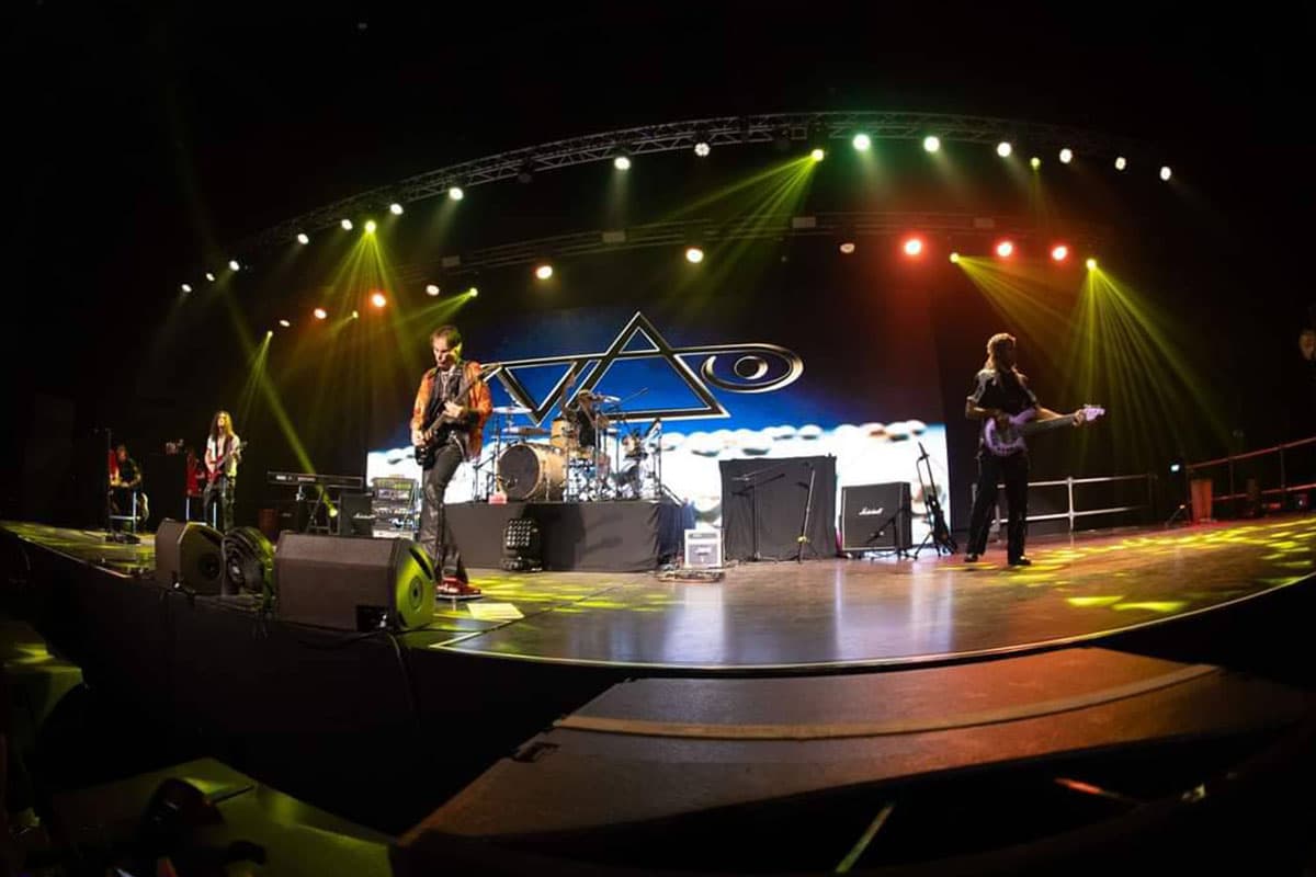 Review_Steve_Vai_Inviolate_Tour_Bangkok_2023_SPACEBAR_Photo07_5e760ad3a9.jpg