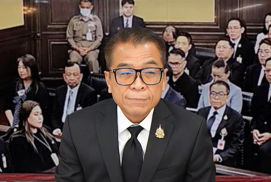 'แสวง' หลบสื่อฯ เดินออกทางลับ หลังให้การ 'ศาล รธน.' 2 ชม. ปม ‘บาร์โค้ด-QR’ บนบัตรเลือกตั้ง