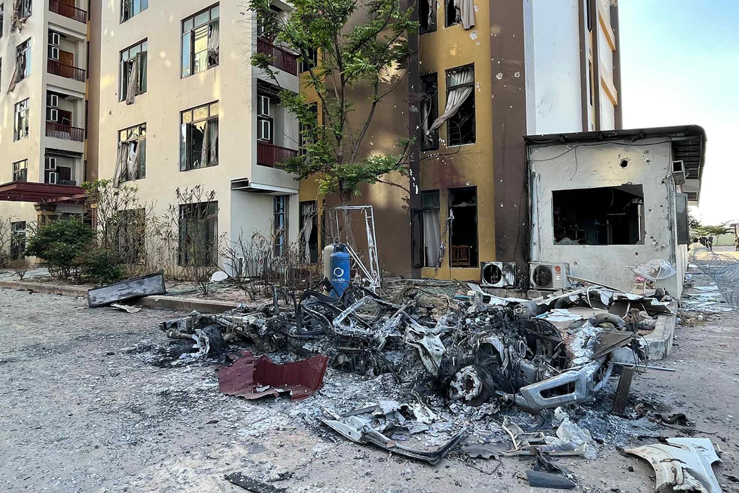 เปิดนิคม ‘สแกมเมอร์’ ฝั่งโอร์เสม็ด พบ ‘สถานี ตร.-ธนาคารปลอม’ อยู่กันเฉียดหมื่นคน