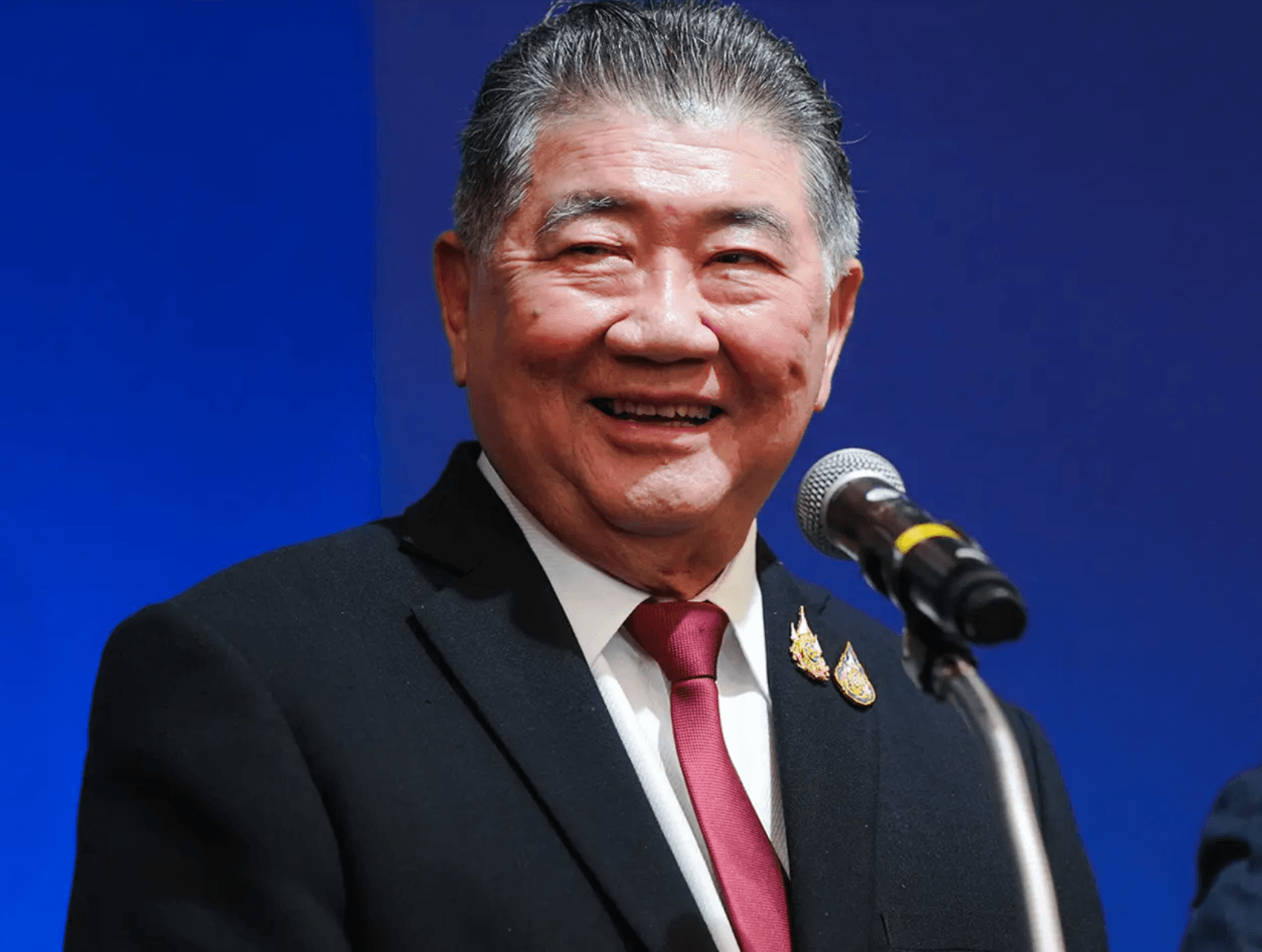 ‘ลุงภูมิ’ ภูมิธรรม เวชยชัย รองนายกรัฐมนตรี เห็นคะแนนนิยมของ ศบ.ทก.ทิ้งรัฐบาลขาดลอย ก็ต้องคิดมากเป็นธรรมดา