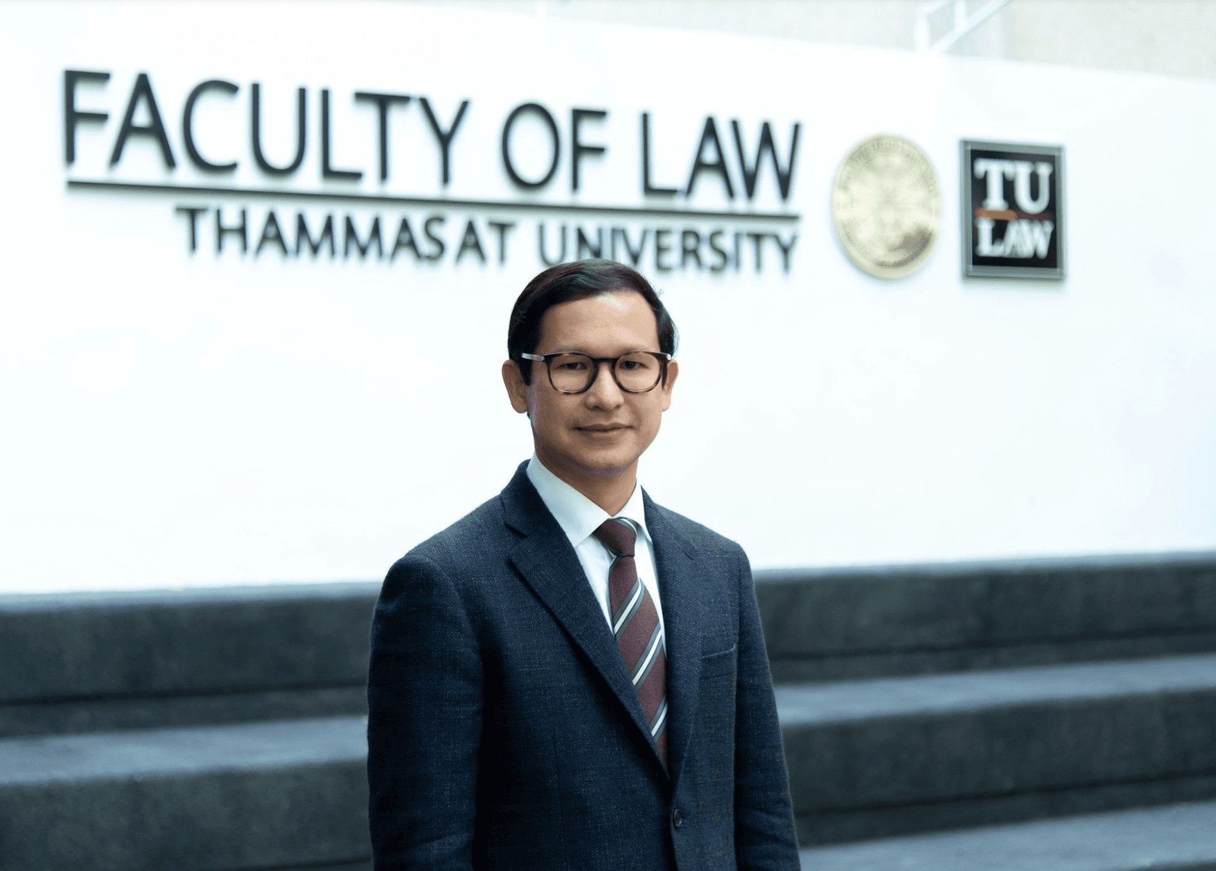 รศ.ดร.มุนินทร์ พงศาปาน นักกฎหมาย และอดีตคณบดีนิติศาสตร์ ธรรมศาสตร์ ว่าที่รัฐมนตรียุติธรรม ของ ครม.พรรคประชาชน