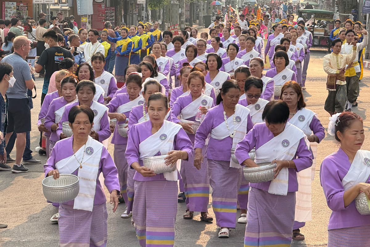 Songkran_Chiang_Mai_New_Year_Festival_SPACEBAR_Photo02_db66fb4d31.jpg