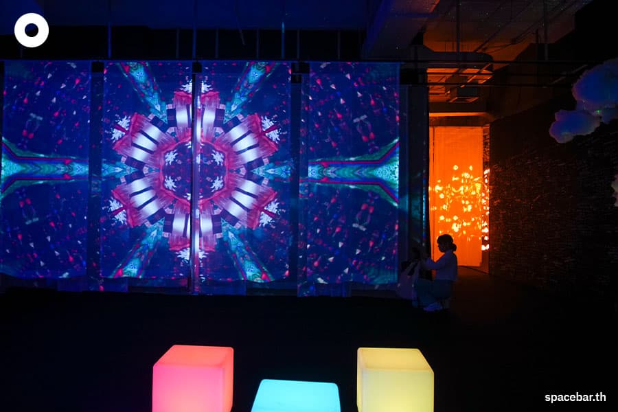 Space_Review_Space_K_Bangkok_Unreal_Media_Art_SPACEBAR_Photo07_7dcc978851.jpeg