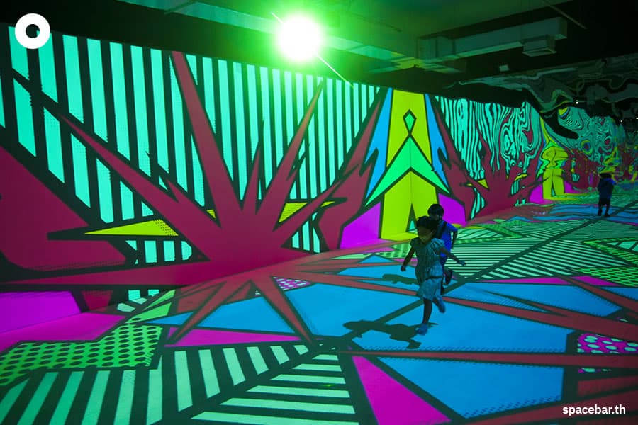 Space_Review_Space_K_Bangkok_Unreal_Media_Art_SPACEBAR_Photo08_de4ec080ae.jpeg