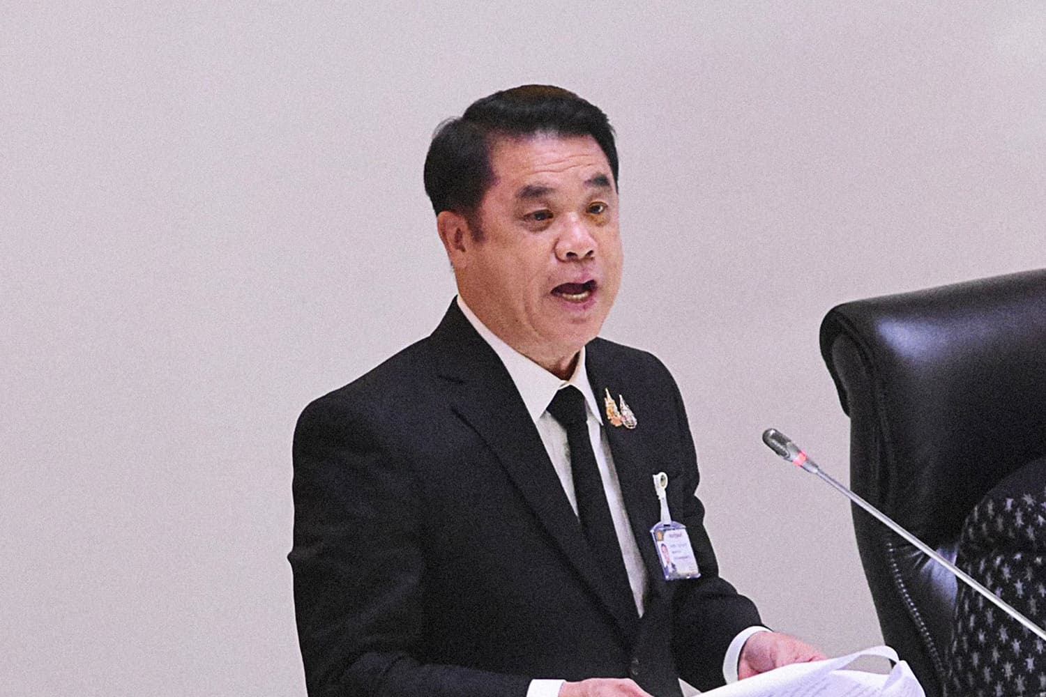 'สุริยะ' โต้ 'กรณ์' กลางสภา  แจงปมซื้อเจ็ท ภรรยา 'เบน สมิธ' ลั่นถ้ารู้ว่าเป็นทุนเทาคงไม่ซื้อ