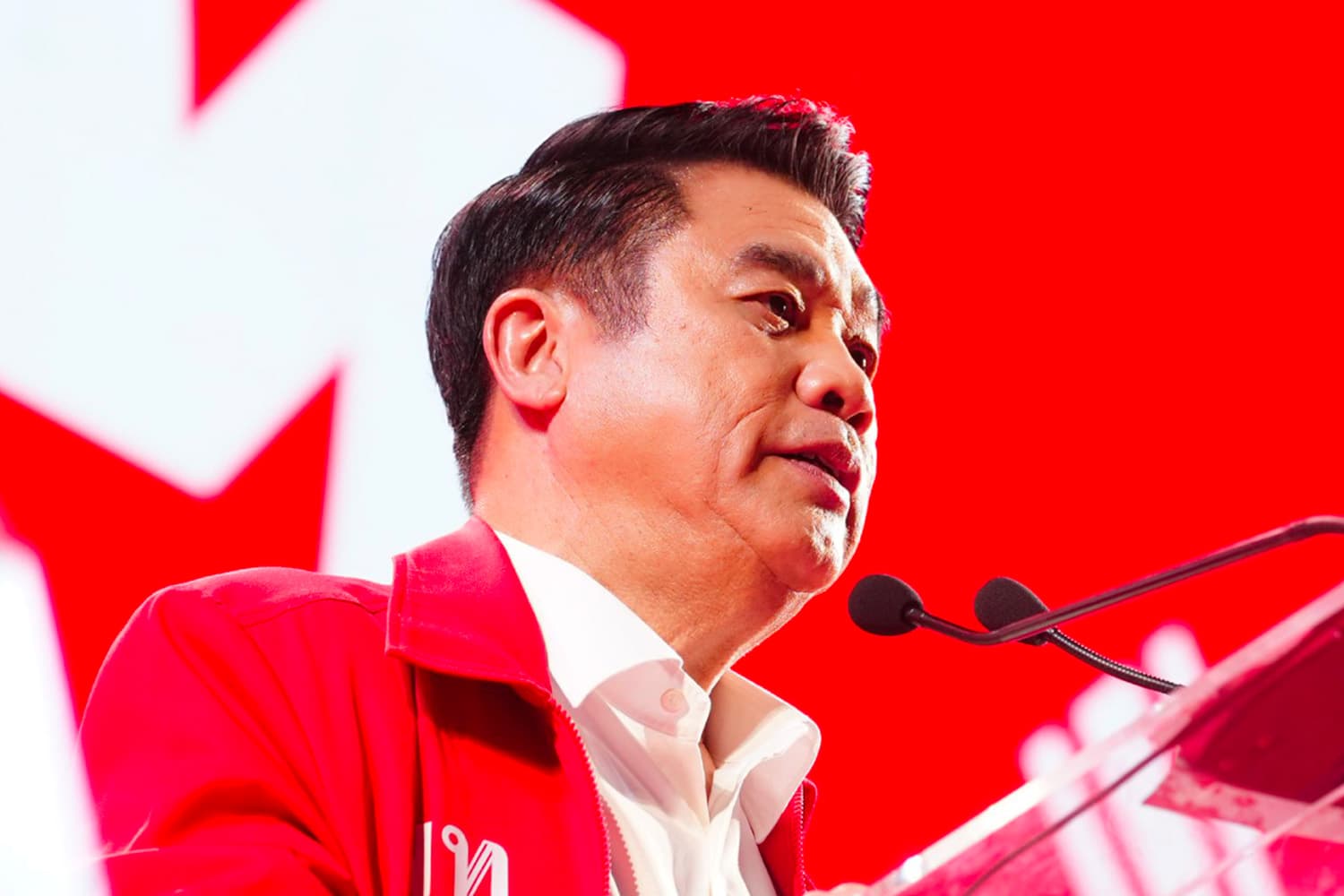 ‘เพื่อไทย’ แจง ‘สุริยะ’ ซื้อเครื่องบินถูกต้อง 30 ล้าน ยื่น ป.ป.ช. ครบ - ไม่จริงใช้ลำเลียงกระสุน ลต.