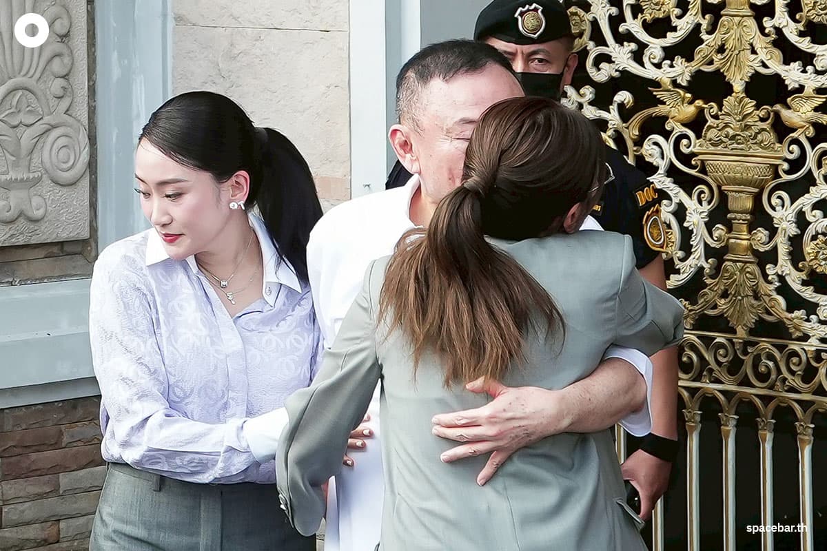 Thaksin-11May26-SPACEBAR-Photo01-1.jpg