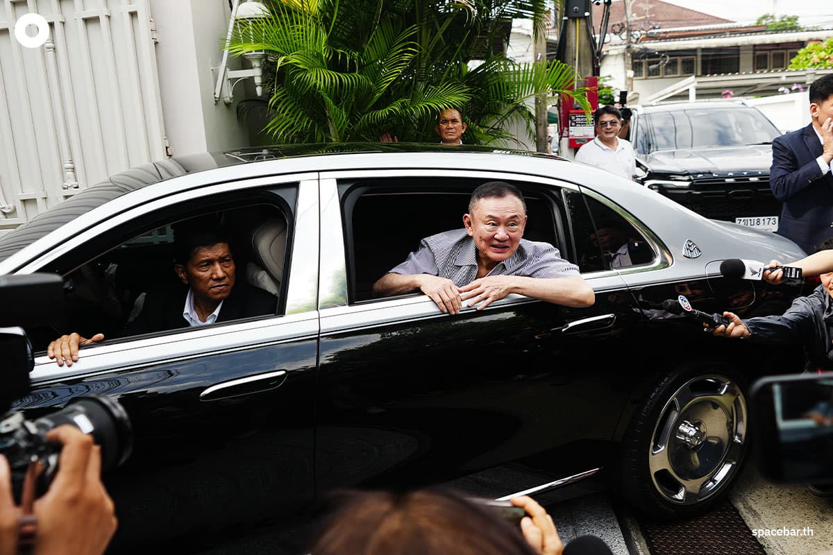 Thaksin-Back-Home-11May26-SPACEBAR-Photo01 (1).jpg