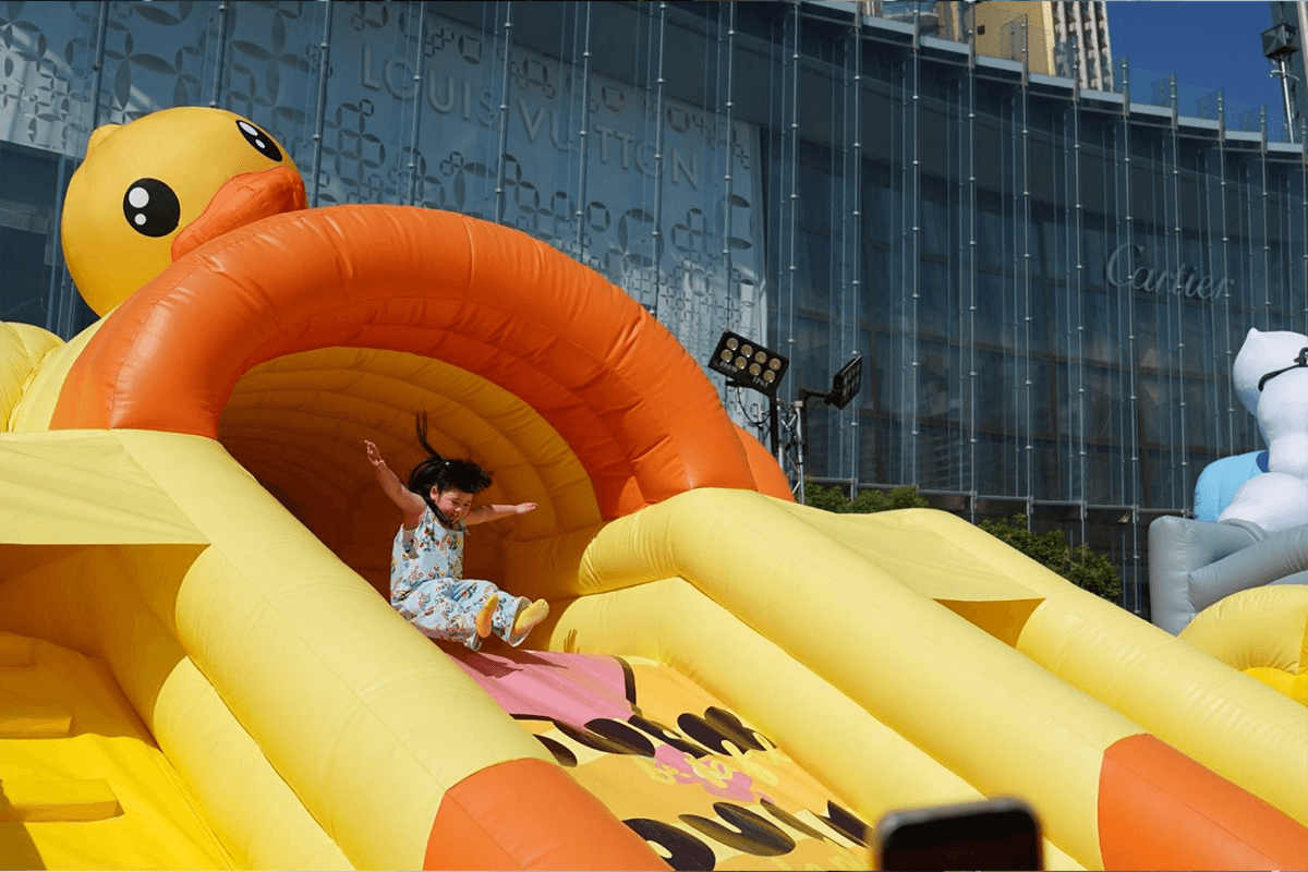 PhotoStory-“น้องเกล” ควง “แม่ชม” ฉลองวันเด็กกับ “The Iconic Children’s Playground 2026: Funtastic Playland” ที่ไอคอนสยาม