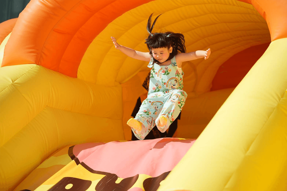 PhotoStory-“น้องเกล” ควง “แม่ชม” ฉลองวันเด็กกับ “The Iconic Children’s Playground 2026: Funtastic Playland” ที่ไอคอนสยาม