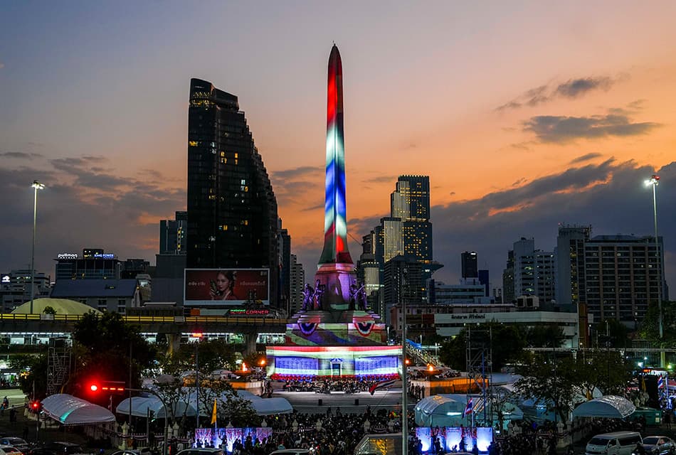 ‘เกียรติยศทหารกล้า Night of Honor’ ครั้งแรกที่ ‘อนุสาวรีย์ชัยสมรภูมิ’