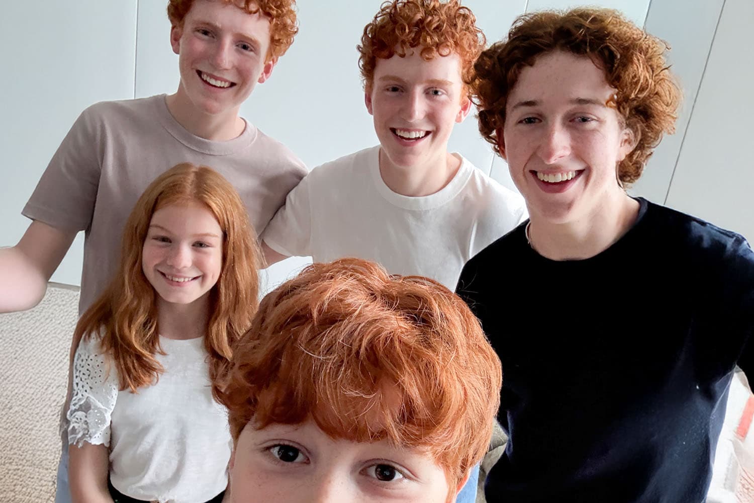 ครอบครัวนี้มันร้ายกาจ เปิดเผยหน้าตาครอบครัว ‘วีสลีย์’ Harry Potter เวอร์ชันซีรีส์ HBO
