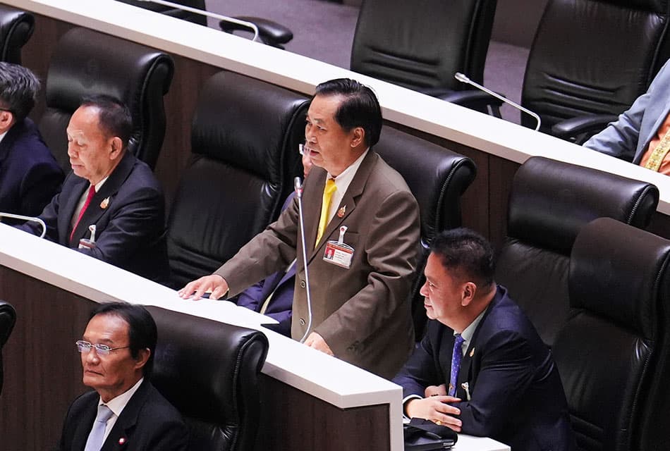 ‘อดิศร’ ลั่นแค่ 1 นาที ก็ไม่อาจวางใจให้ ‘อนุทิน’ เป็นรัฐบาลได้ เหตุเอี่ยวคดีฮั้ว สว.