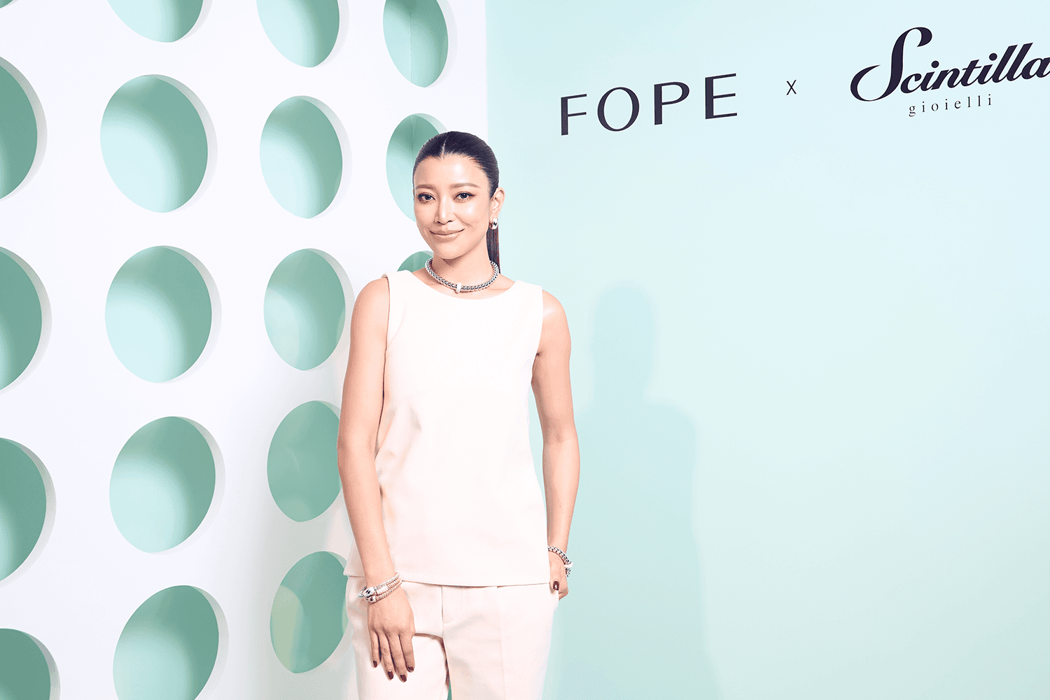 ‘เอมมี่-มรกต’ ขึ้นแท่น Friend of FOPE  คนแรกของประเทศไทย มาพร้อมคอลเลกชัน FOPE 2025 สง่างามเหนือกาลเวลา