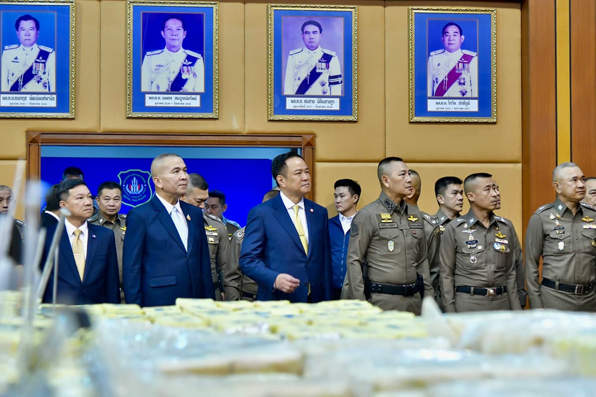 anutin-leads-major-drug-crackdown-SPACEBAR-Photo02.jpg