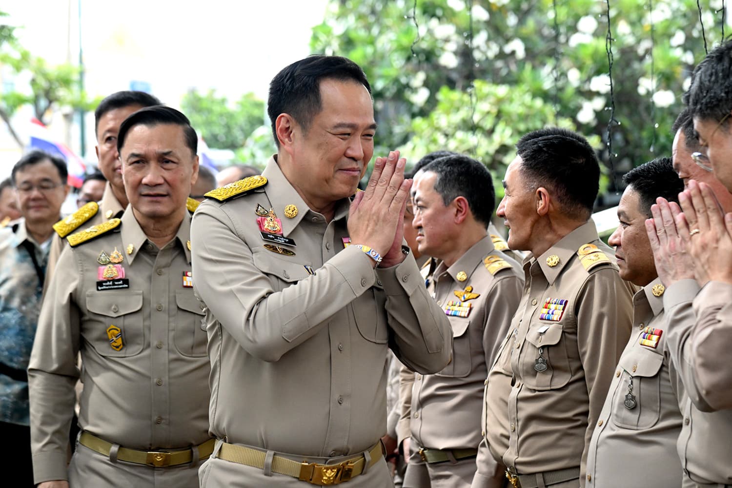 ‘อนุทิน’ เข้า ‘มหาดไทย’ มอบนโยบายข้าราชการ