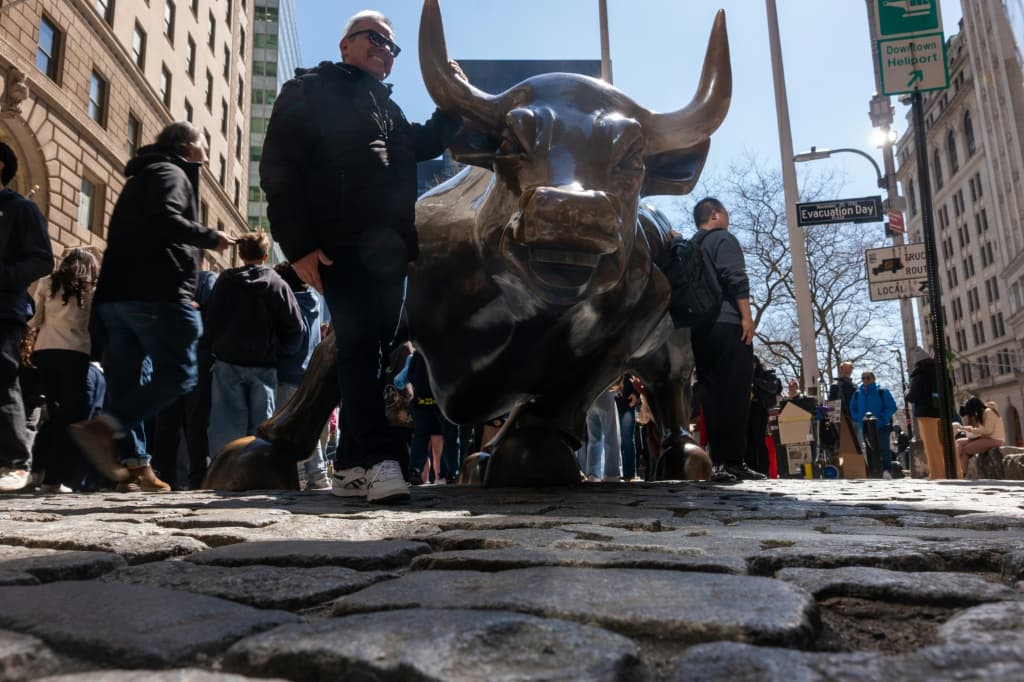 ตลาดหุ้นเอเชียปรับตัวขึ้นหลังคริสต์มาส โลหะมีค่าร่วงจากระดับสูงสุด