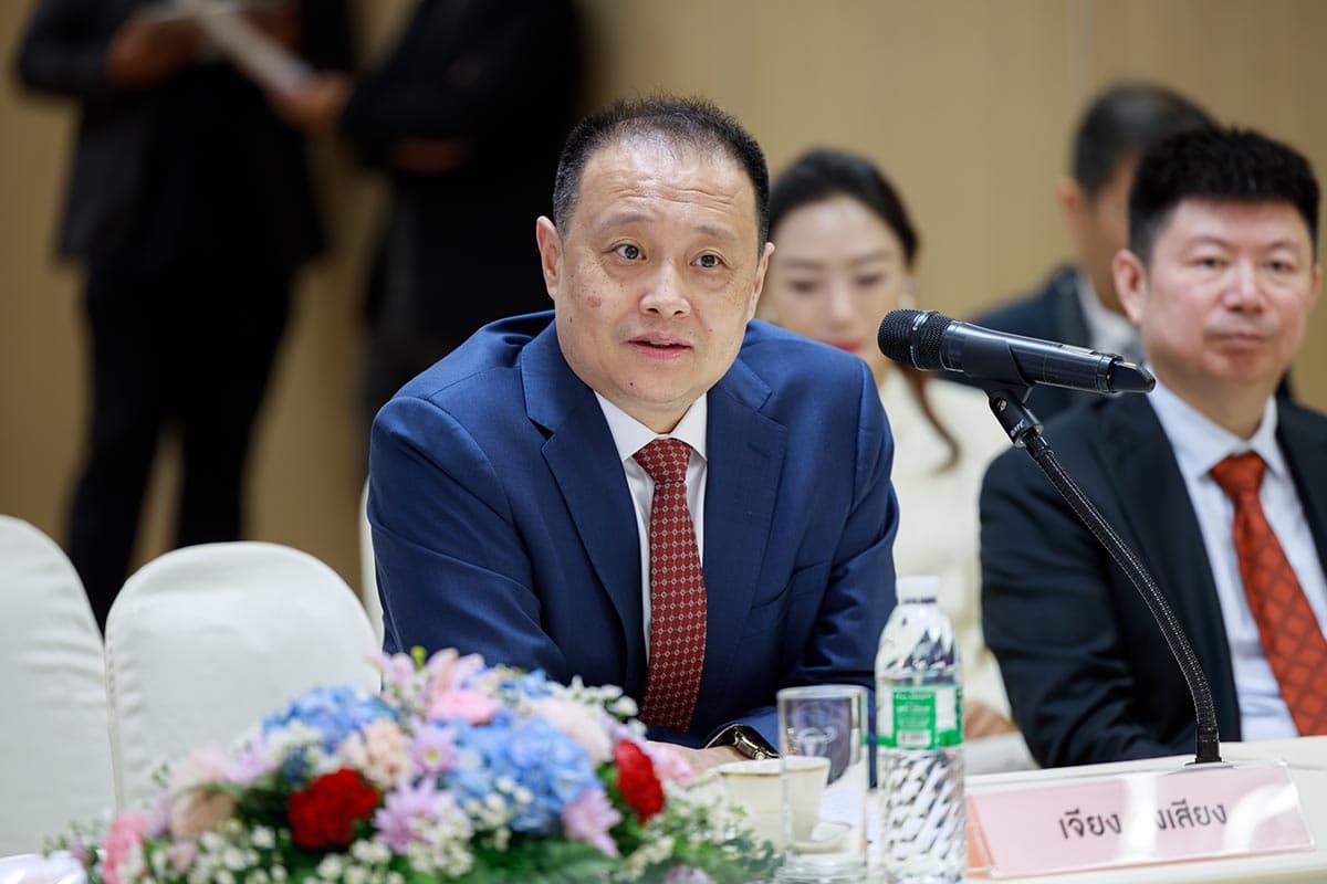 คุณเจียง จงเสียง ประธานกรรมการบริษัทเบียร์ชิงเต่า