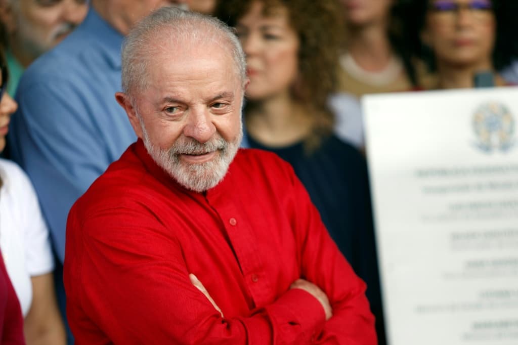 ประธานาธิบดี ลูอิซ อีนาซิโอ ลูลา ดาซิลวา