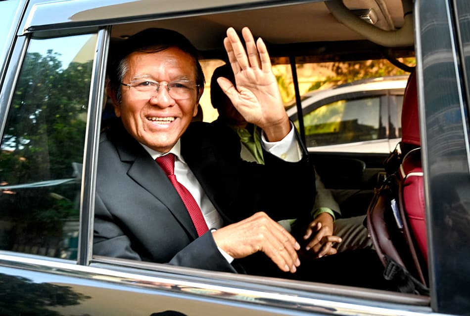 กษัตริย์กัมพูชาพระราชทานอภัยโทษ ‘กึม สุขา’ อดีตผู้นำฝ่ายค้านที่ถูกตัดสินข้อหากบฏโค่นล้ม ฮุน เซน