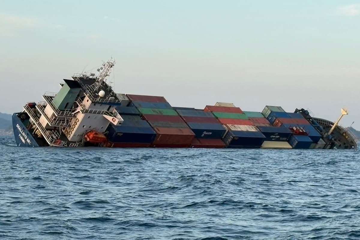 cargo-ship-sinks-phuket-290-containers-hazardous-materials-SPACEBAR-Photo01.jpg