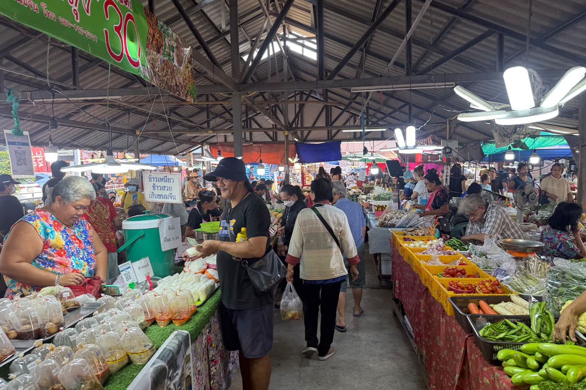 chiang-mai-residents-face-rising-cost-of-living-and-stress-SPACEBAR-Photo02.jpg